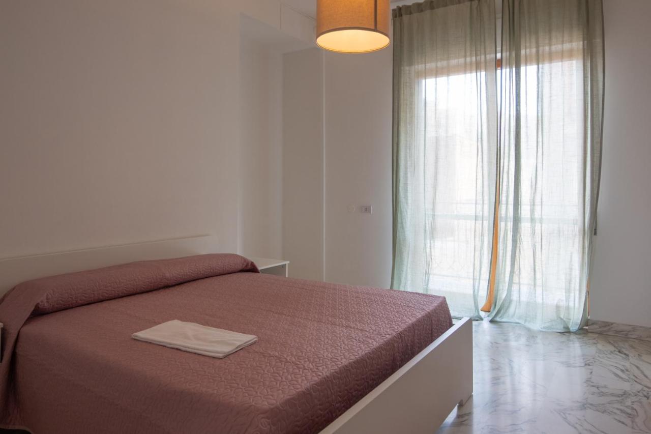 Un Posto Al Sole Apartment โมโนโปลี ภายนอก รูปภาพ